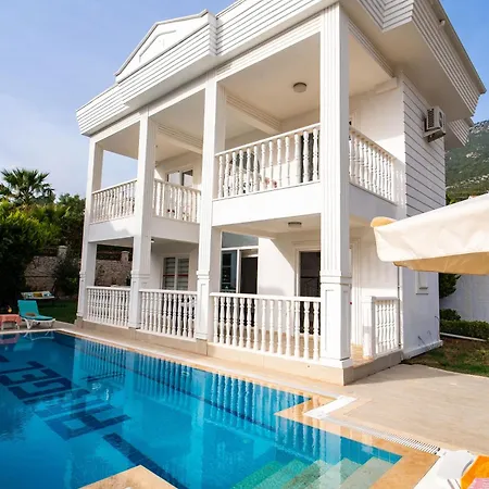 Angel - Private Pool And Nature View In Oeluedeniz *