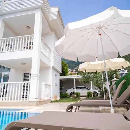 Angel - Private Pool And Nature View In Oeluedeniz *